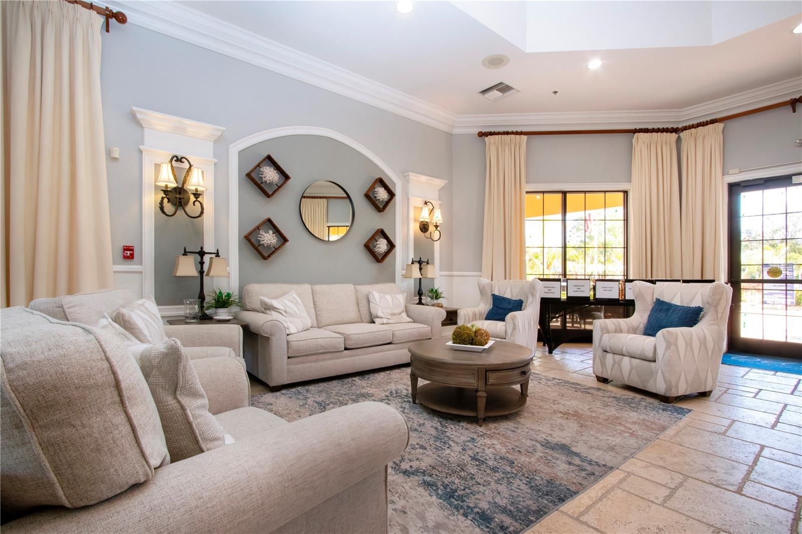 Relaxing lobby in Clubhouse