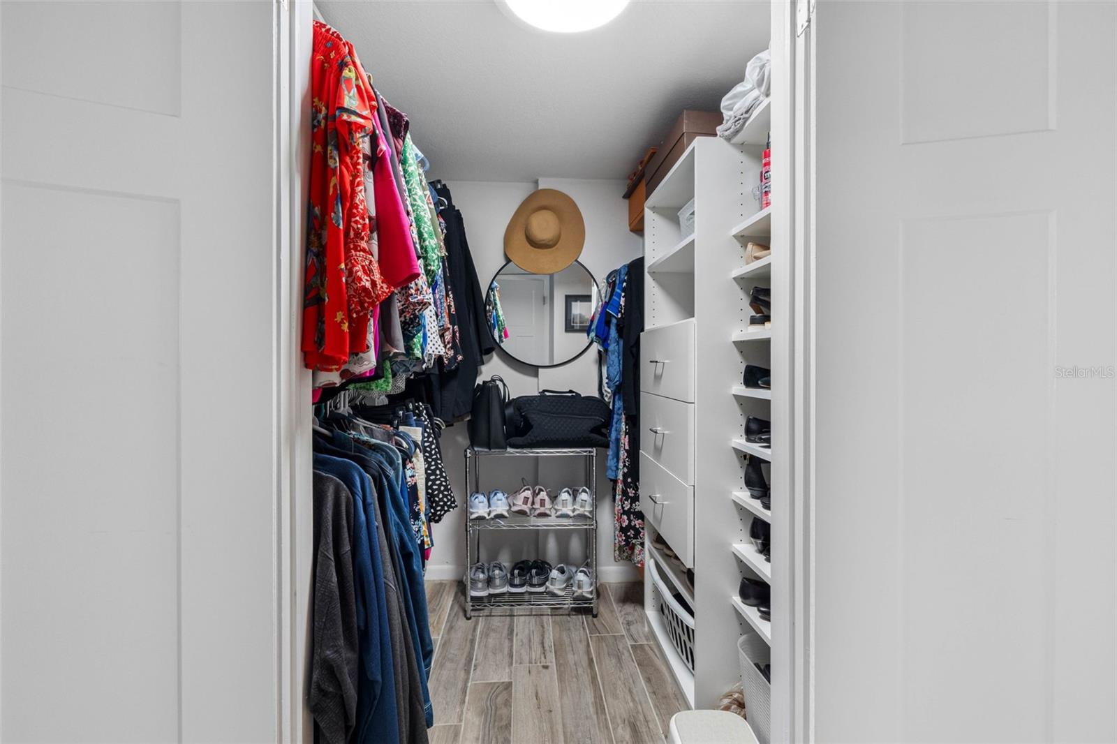 Walk-in Closet