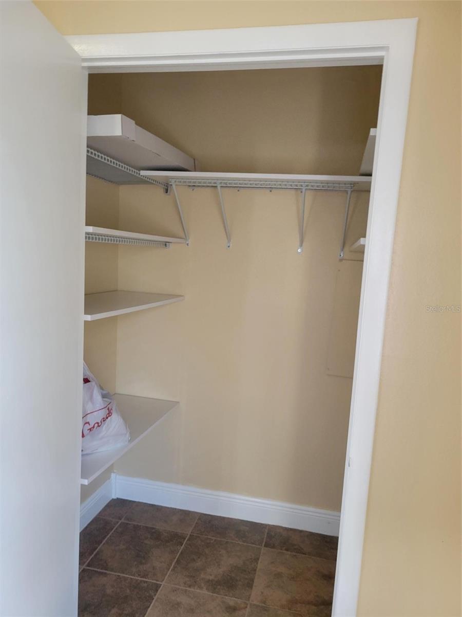 Storage Cl in Fla Rm