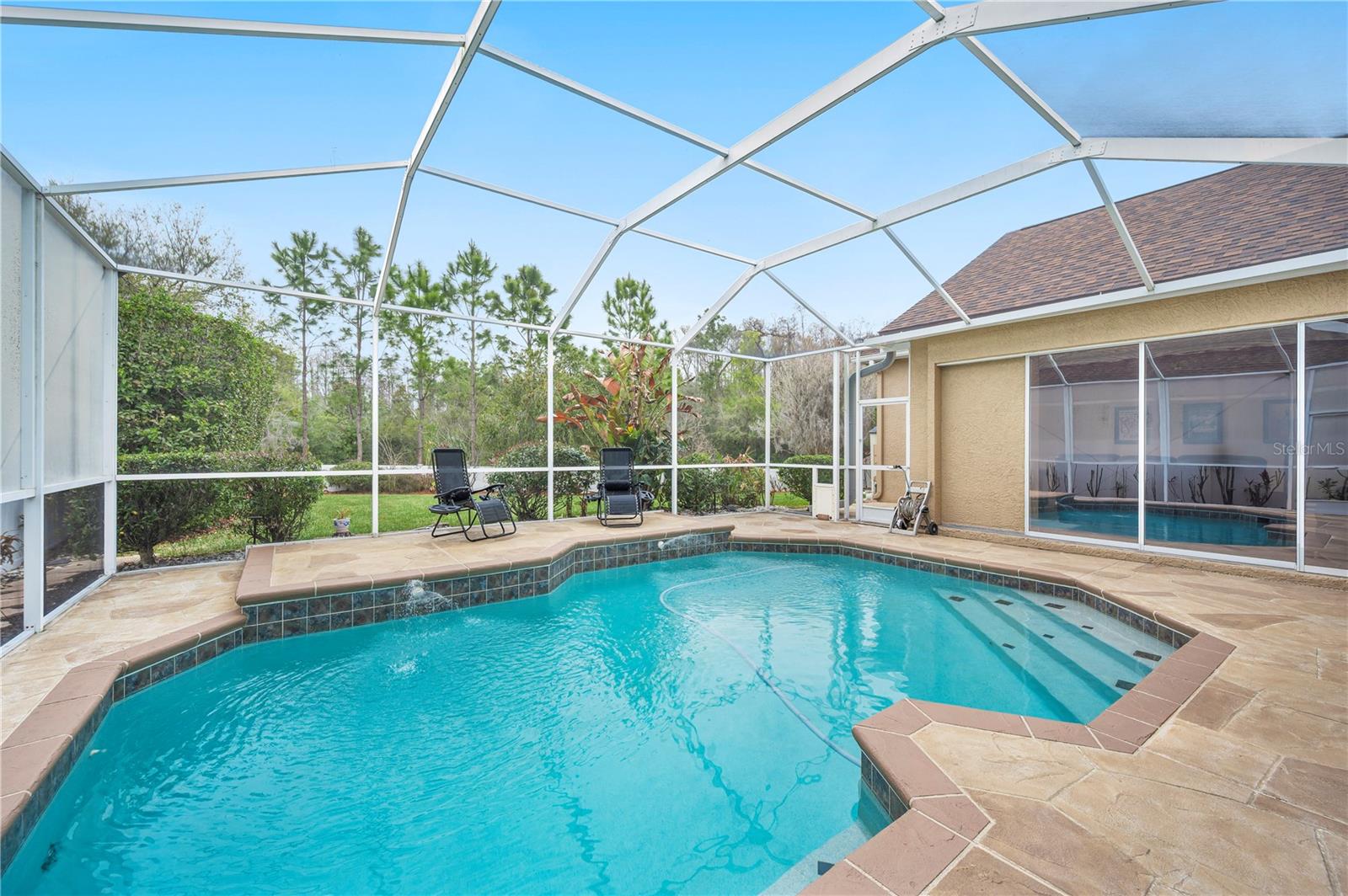 Beautiful Pool Perfect For Entertaining