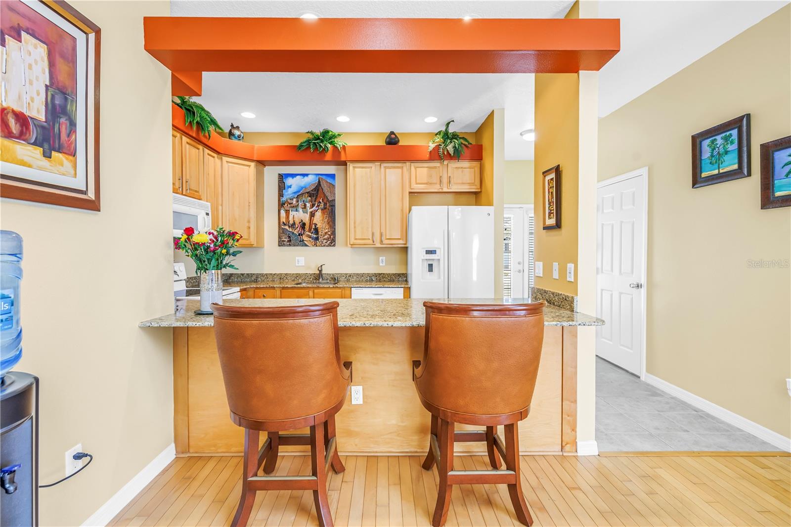 Counter bar seating.