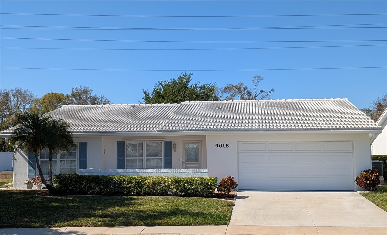 "Smoke Free" 2BR/2BA/2CG home defines "Pride of Ownership" inside and out.  Meticulous interior and well maintained exterior, 1794 sq ft of beautiful living in the Heart of Tampa Bay's +55 community, Mainlands of Tamarac by the Gulf.