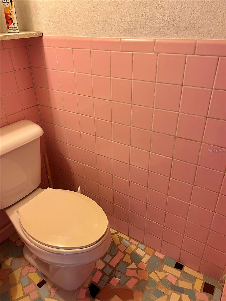 Mid-Century tile in perfect shape