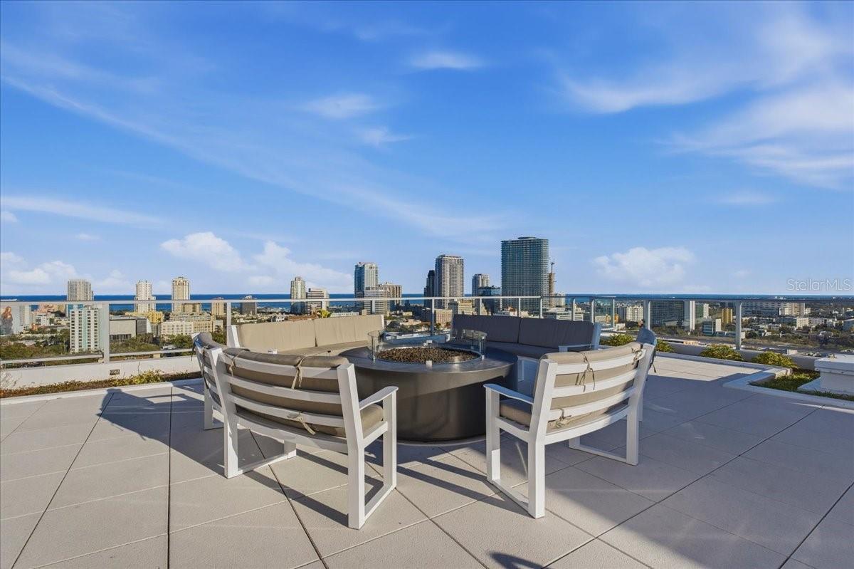 FIRE PIT OVERLOOKING THE CITY AND WATER!