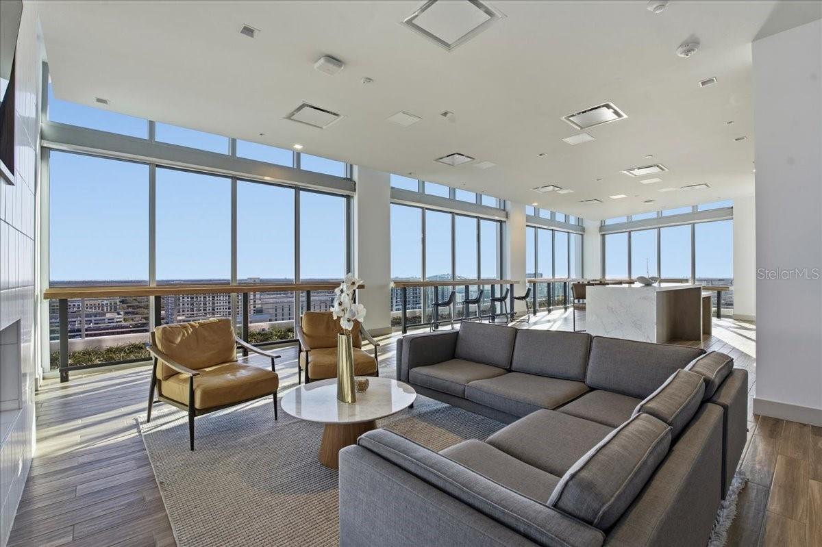 COMMUNITY WORK SPACE