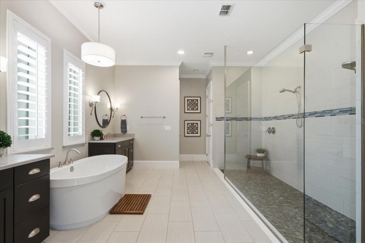 Plenty of room in the primary bath