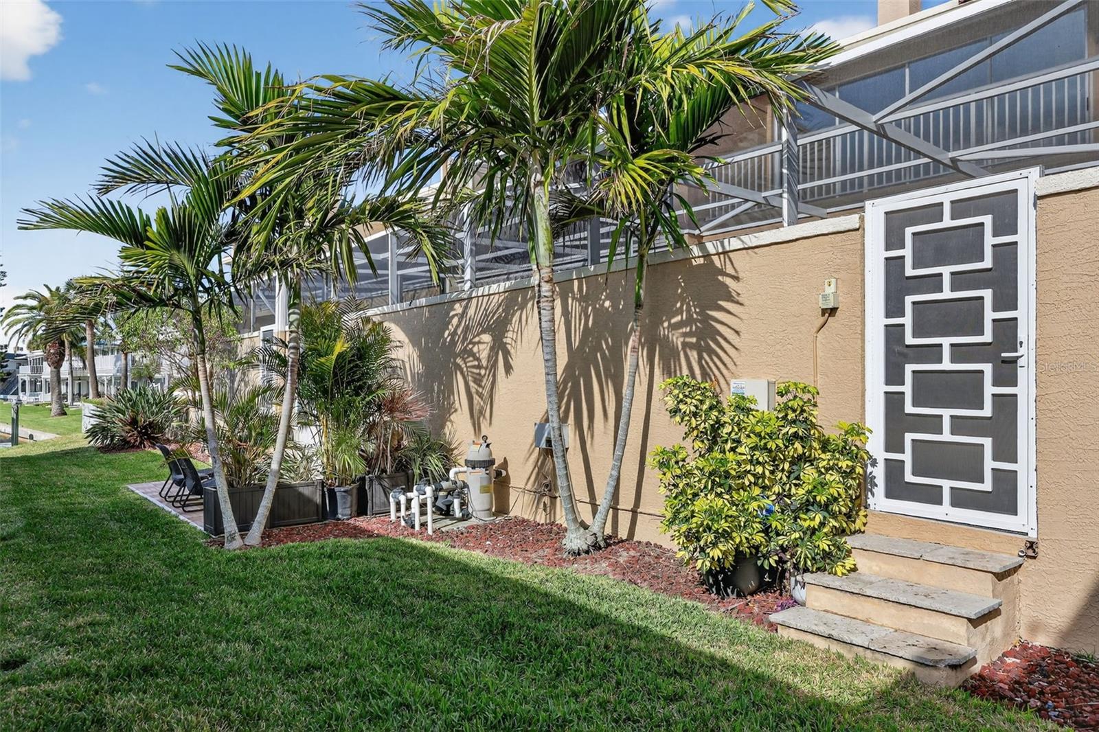 2nd Bedroom with double closed and entry to bath