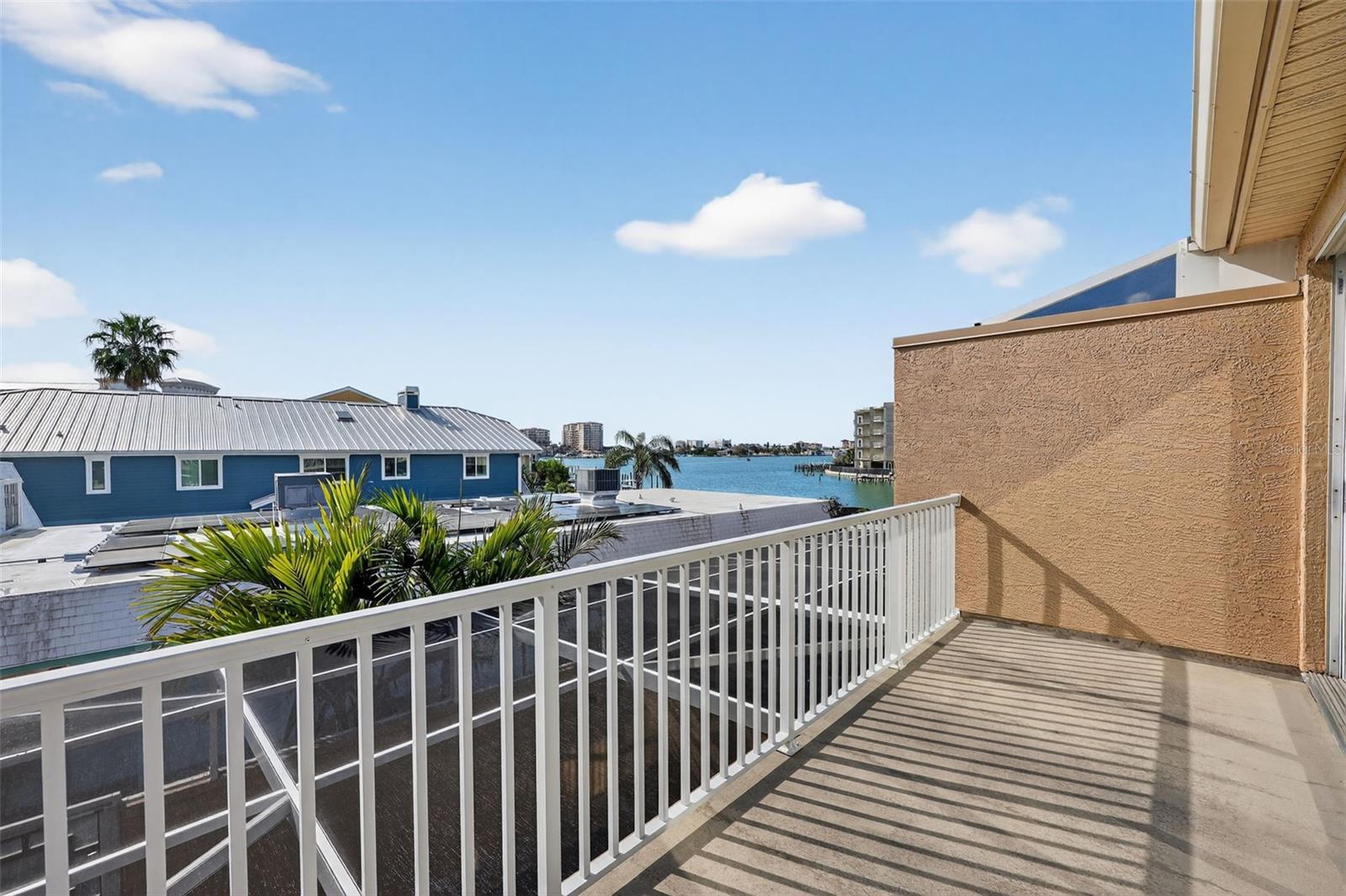 348 Larboard is inviting and in a small community of 6 homes.