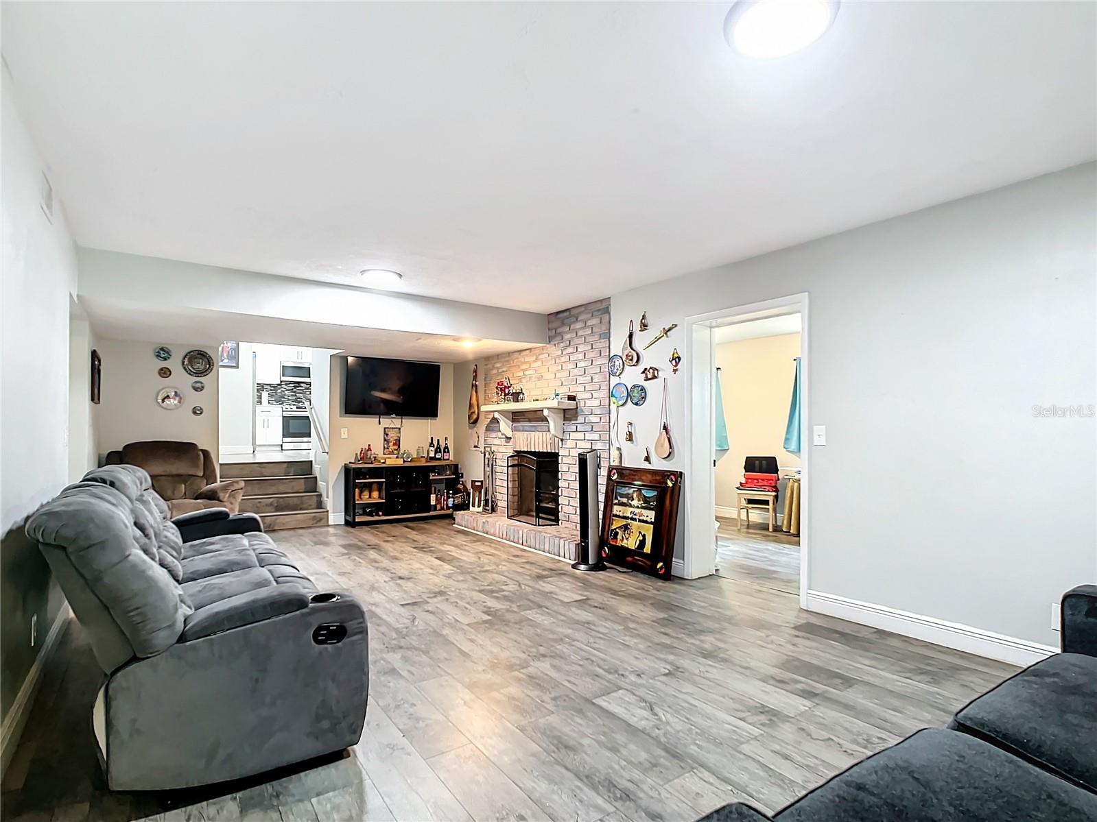 Family Room - Bonus Room