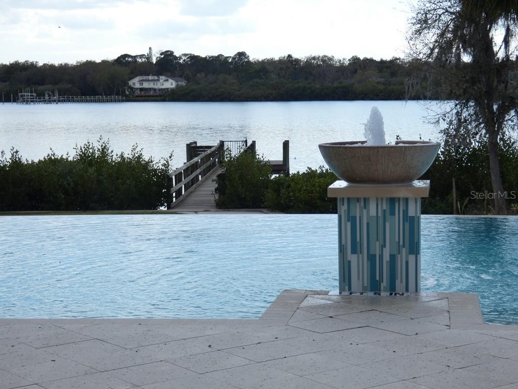 Club House:) Pool:) Dock) Workout Room