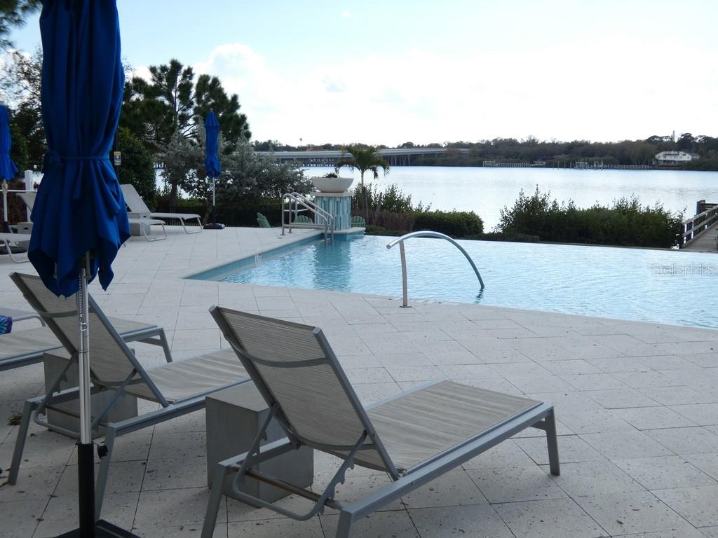 Club House:) Pool:) Dock) Workout Room