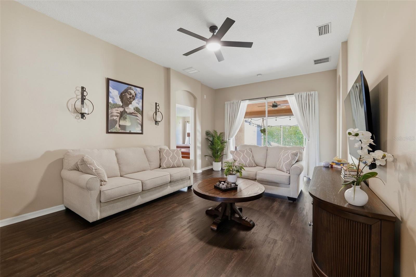 Spacious family room overlooking outdoor area