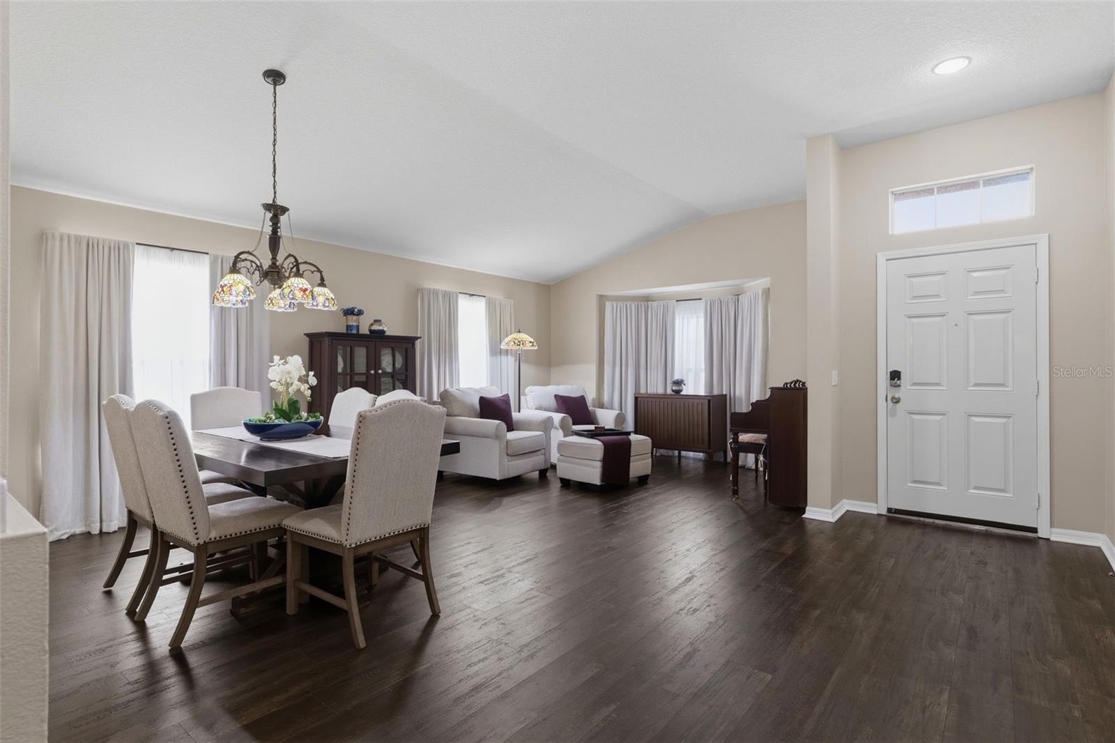 Living/dining room combo