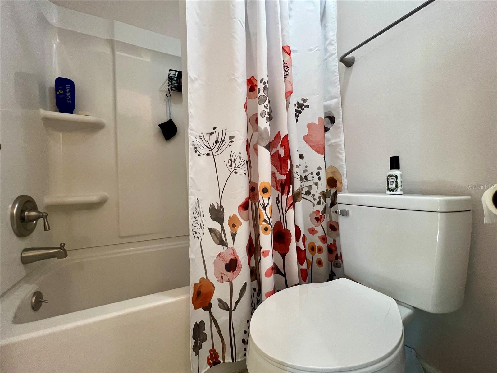 Primary Bath with Tub/Shower