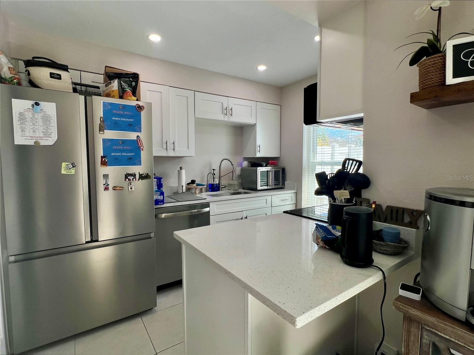 Kitchen and Breakfast Bar