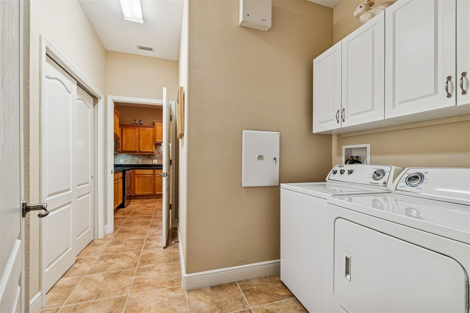 Laundry with storage