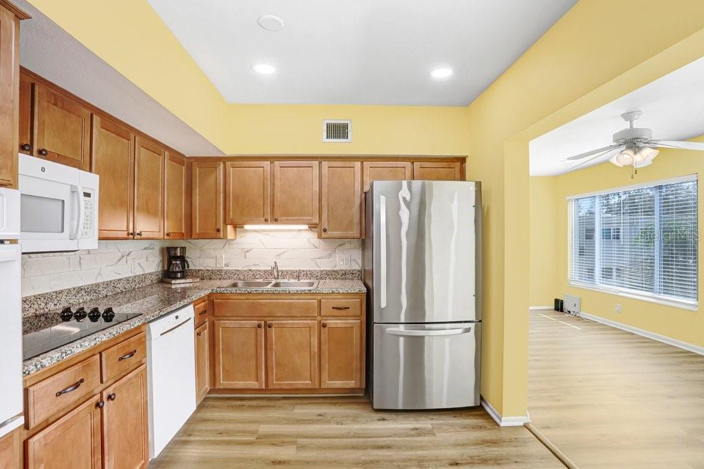 TB8482210 - new refrigerator