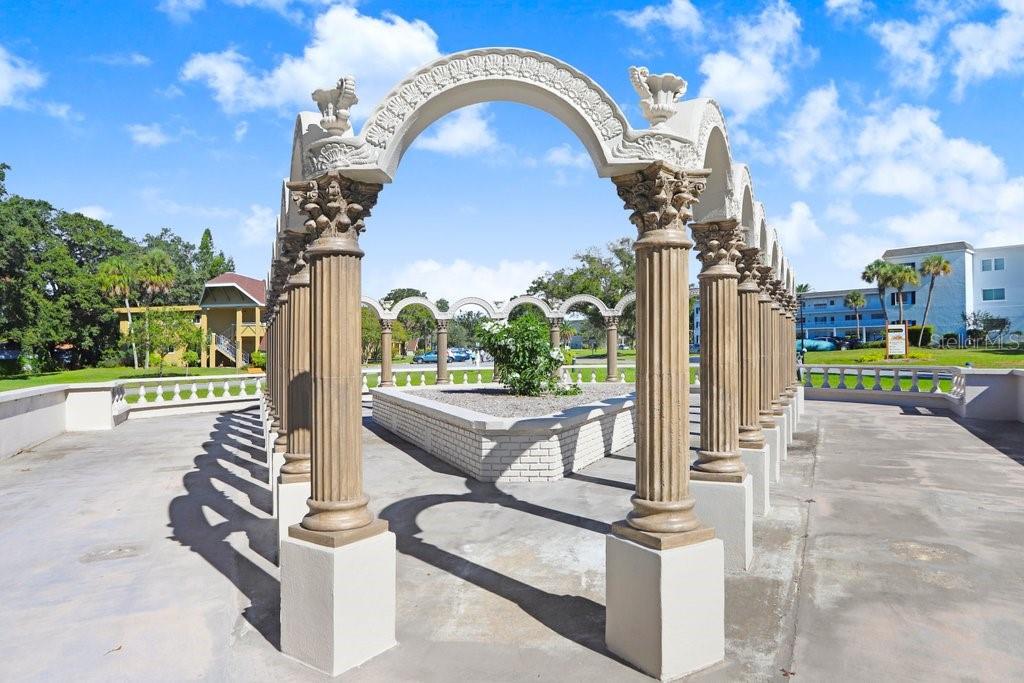 TB8482210 - decorative plaza