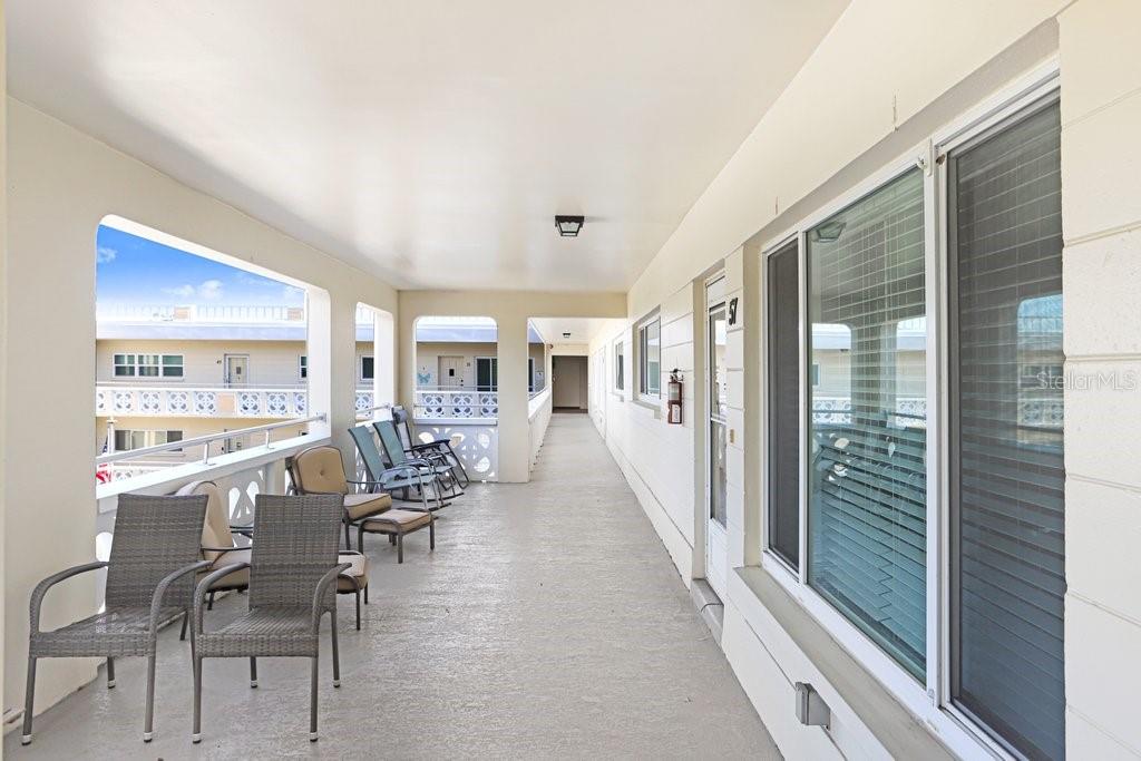 TB8482210 - extended balcony