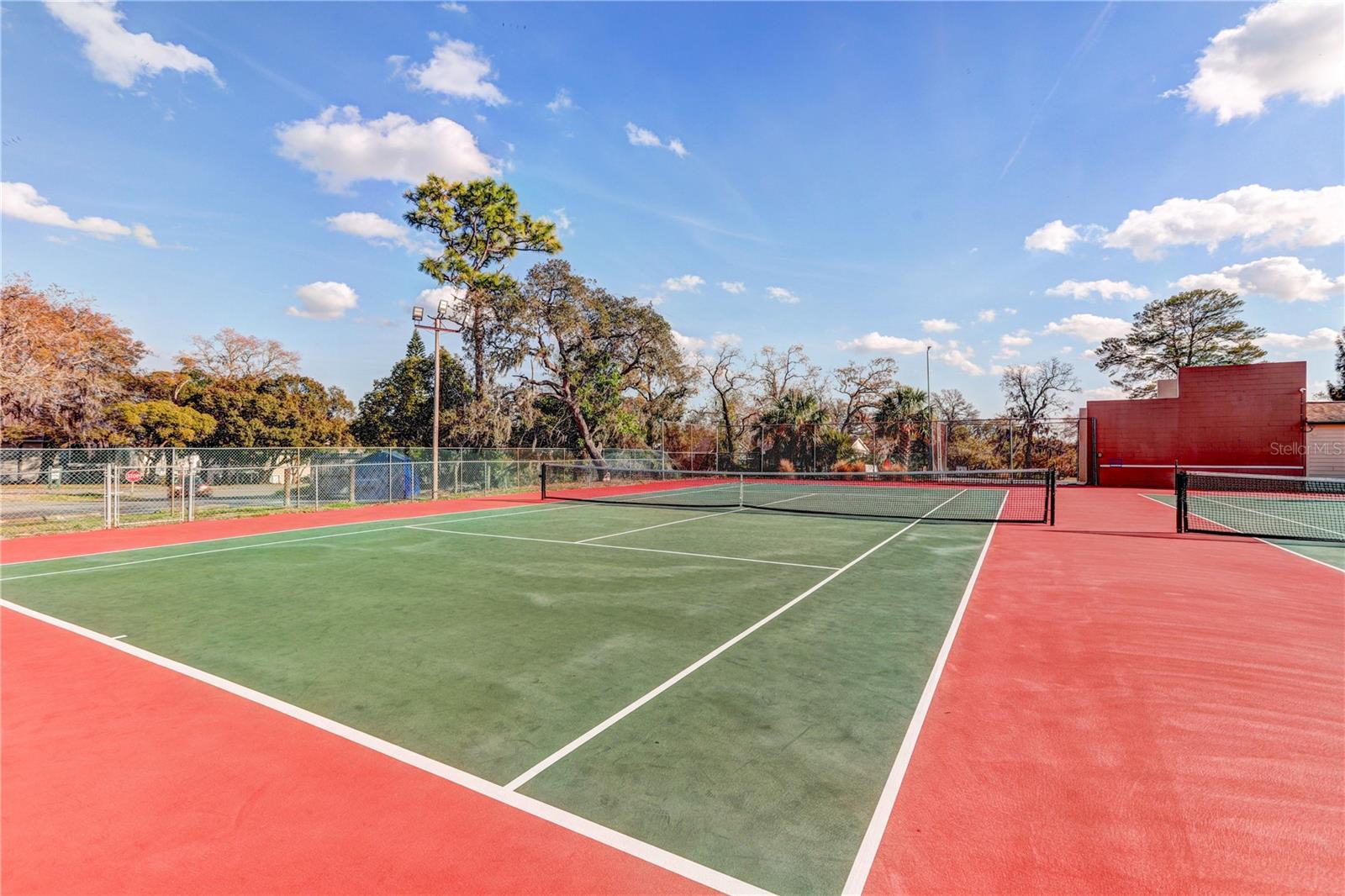 Pickle ball / tennis courts