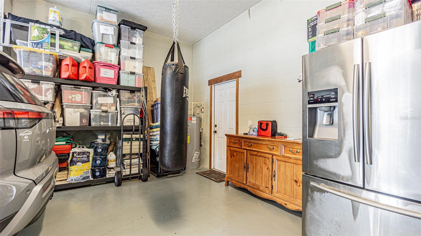 Extra Space for Storage, Workbenchs