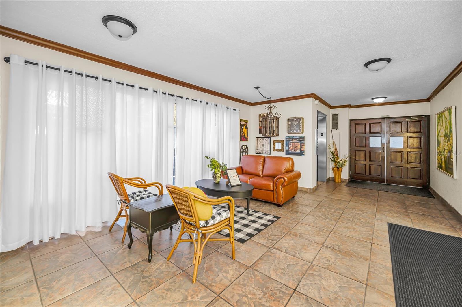 BUILDING 2 INSIDE ENTRY