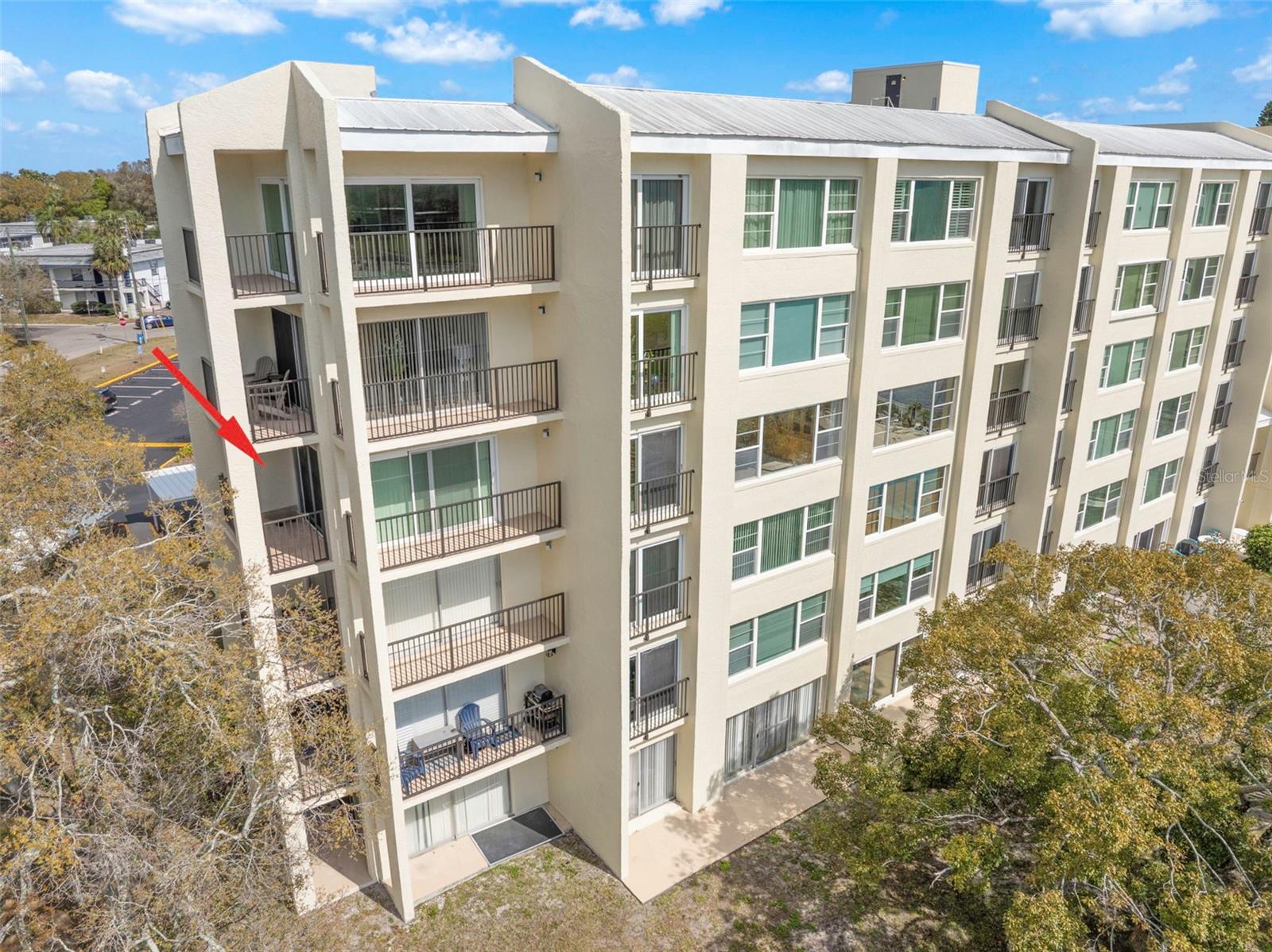 End unit - extra light and balcony space