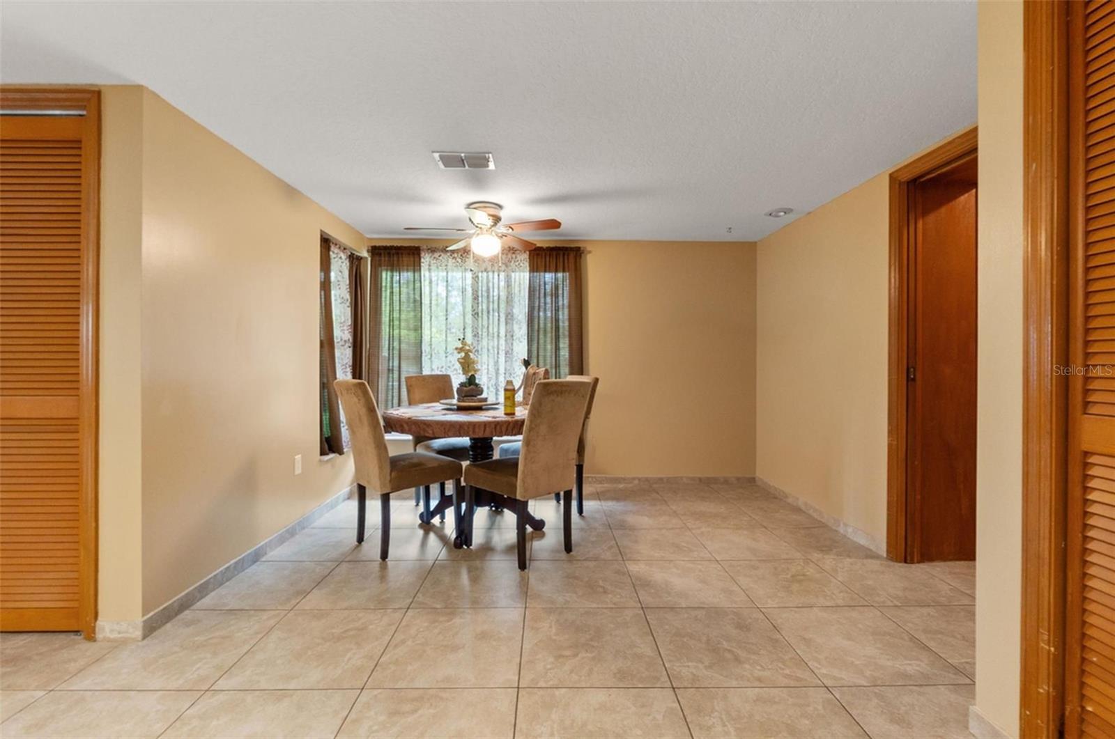 in-law suite dinette space