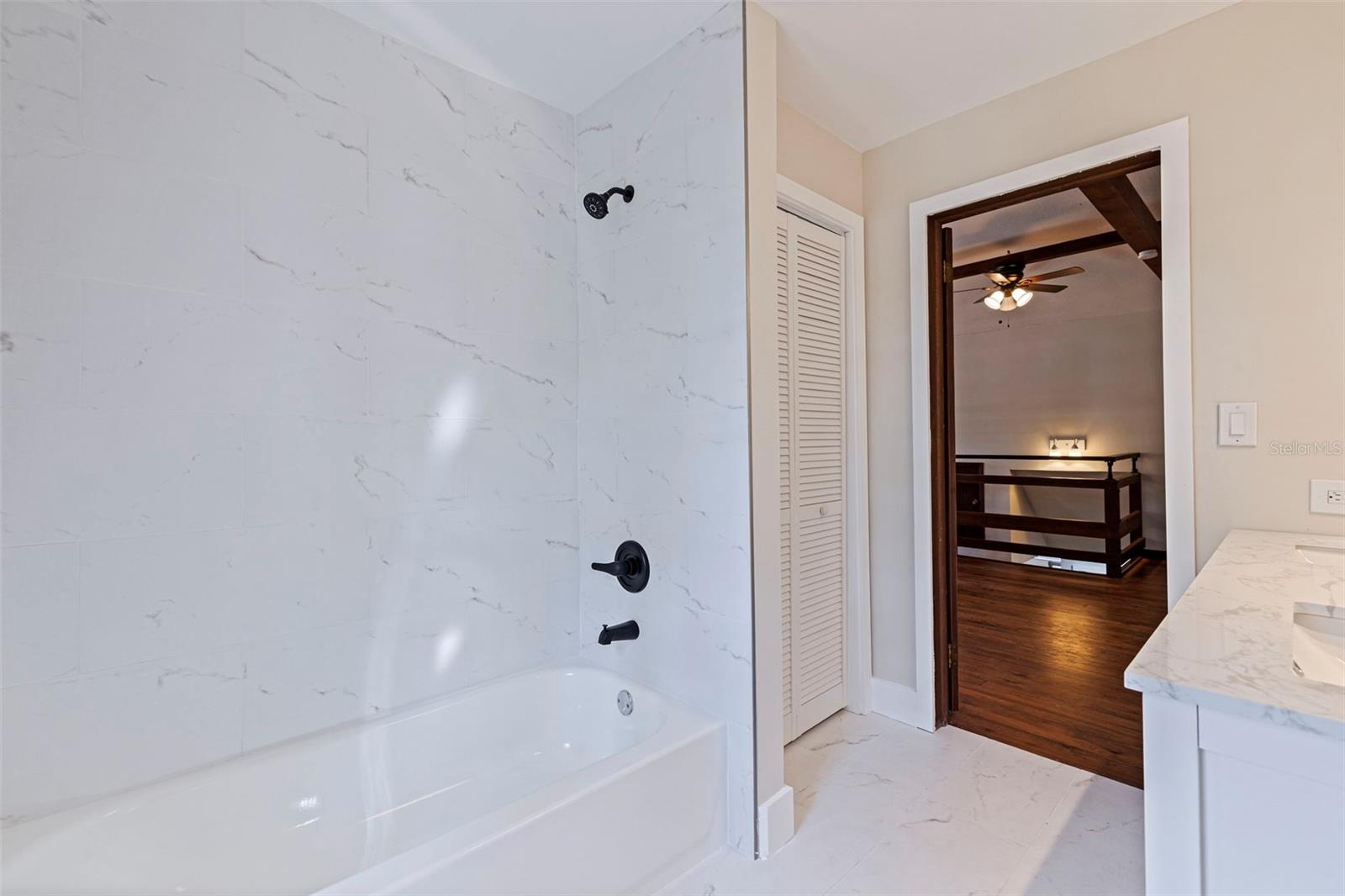 Upstairs Full Bath #2