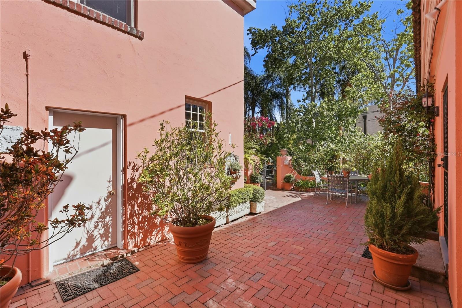 Entrance into Detached apartment