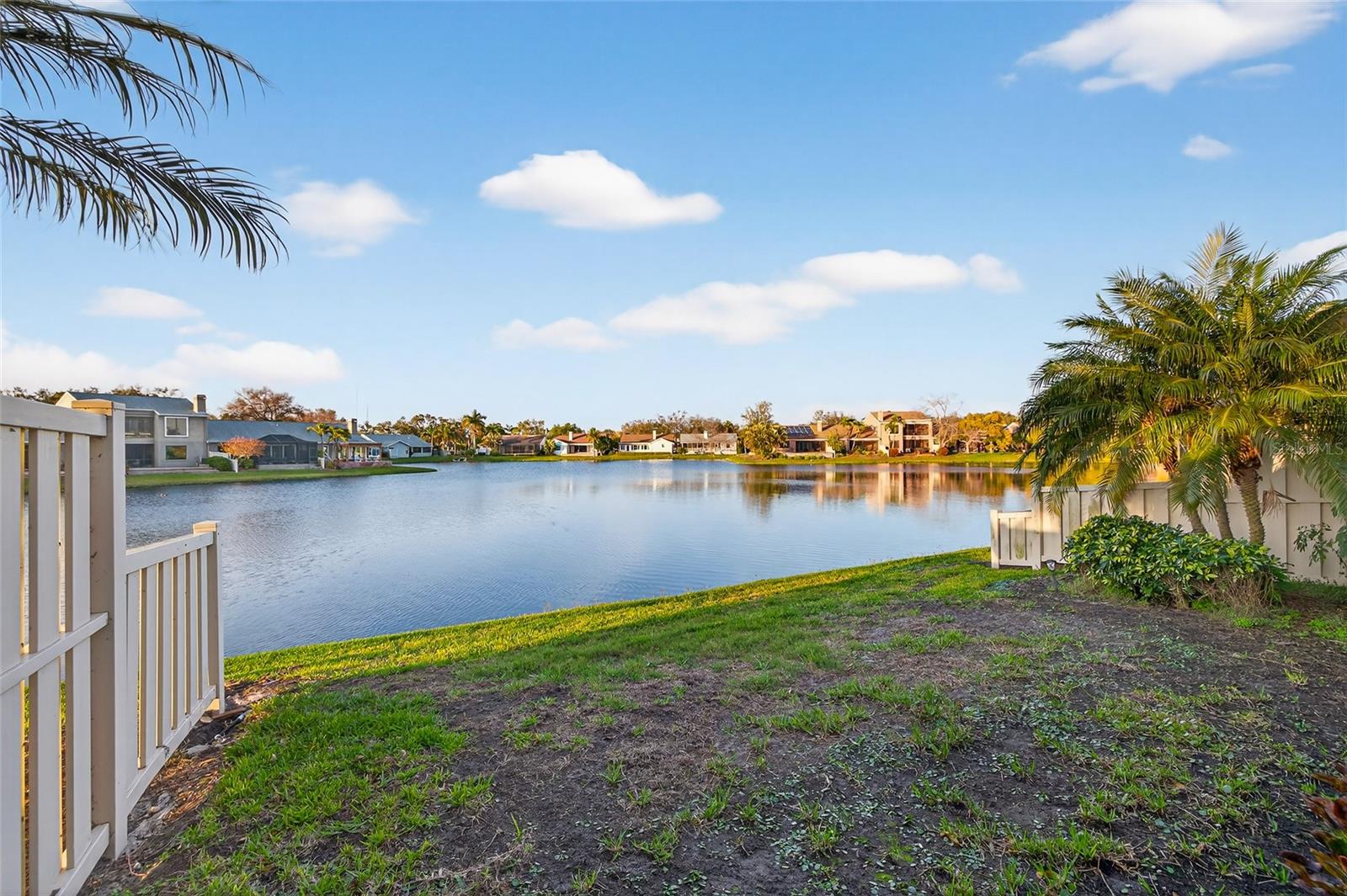 Private yard, Lake View