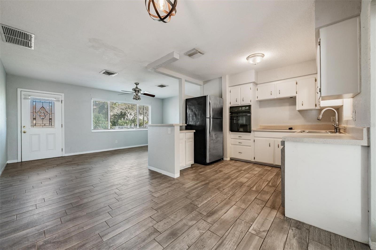 Kitchen/Living Spaces