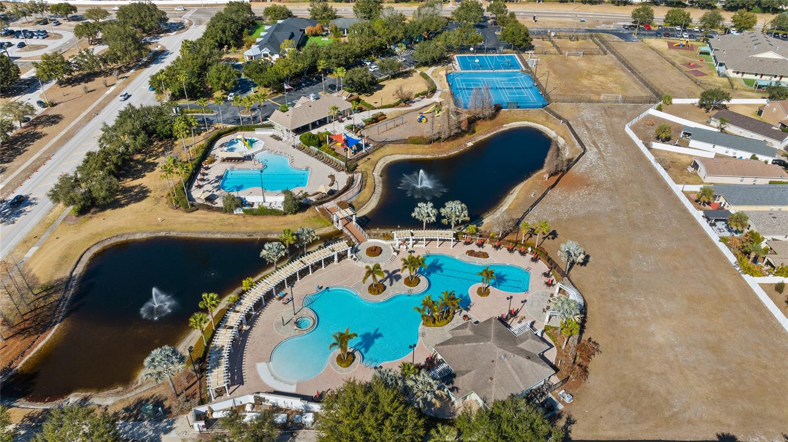 You will not believe the clubhouse amenities