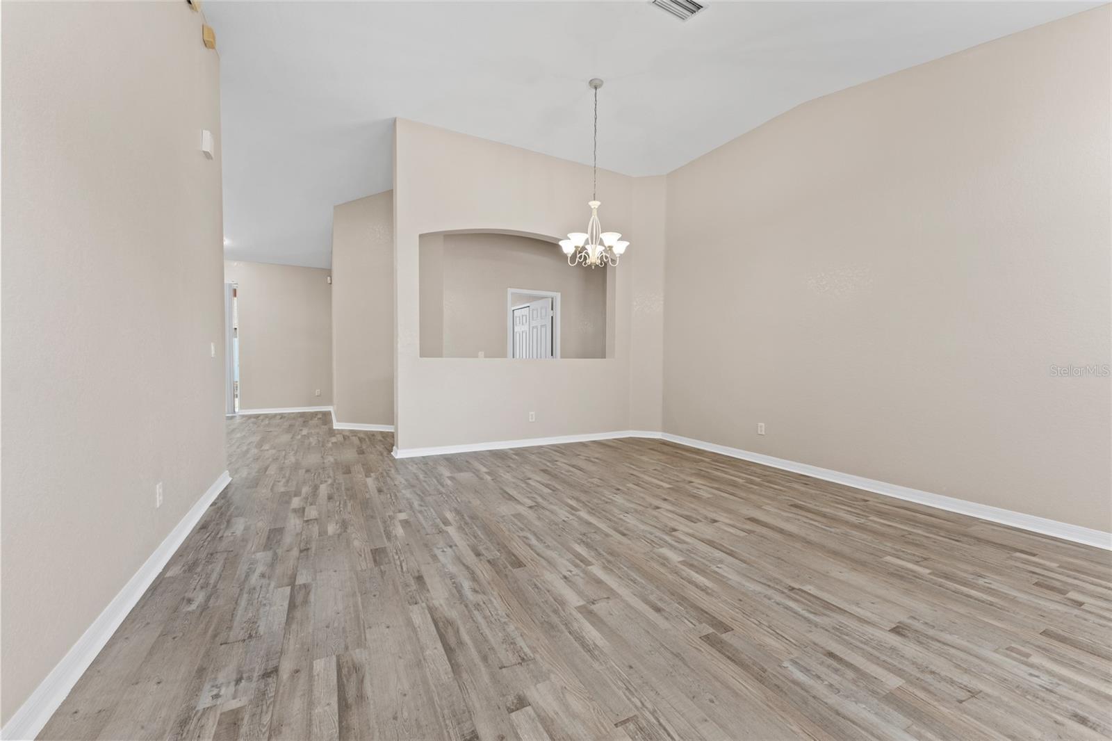 2 living/dining areas choose the layout that you like