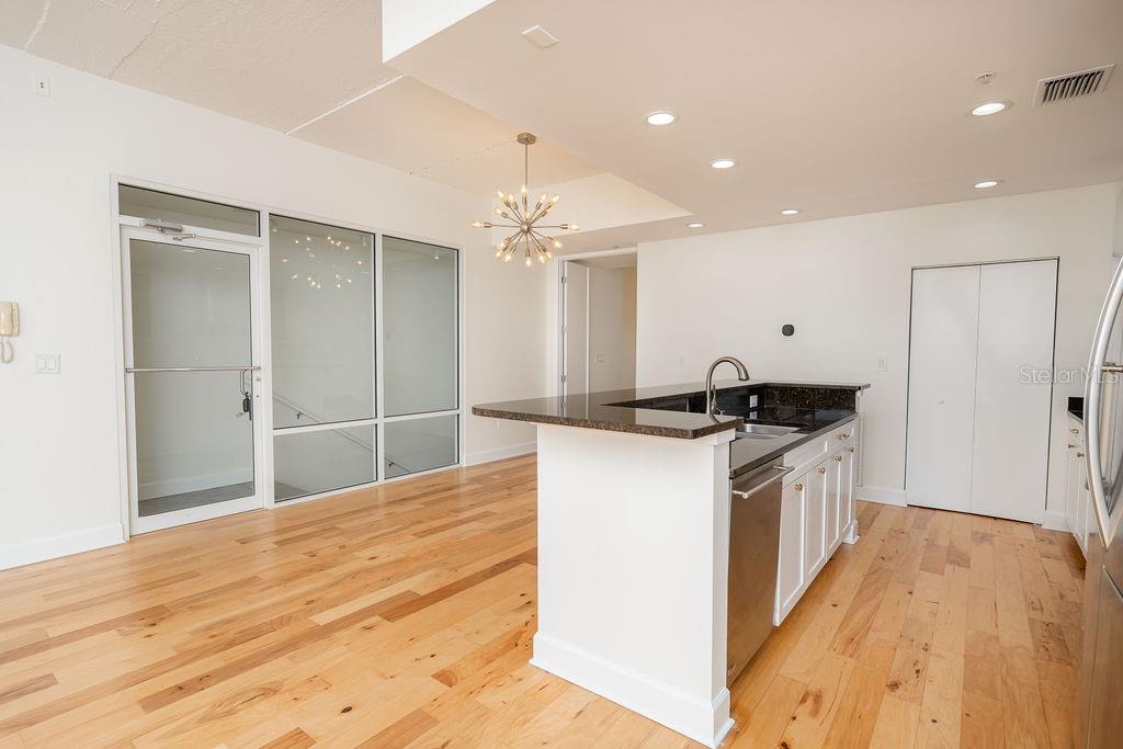 Kitchen/Dinning Area