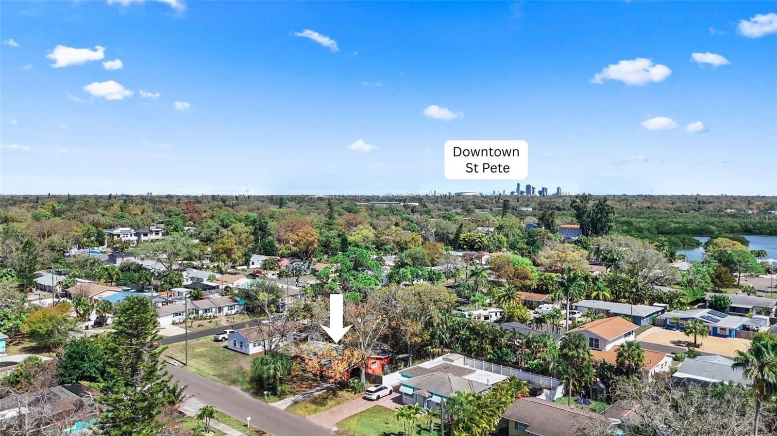 Just 10 minutes to downtown St Pete