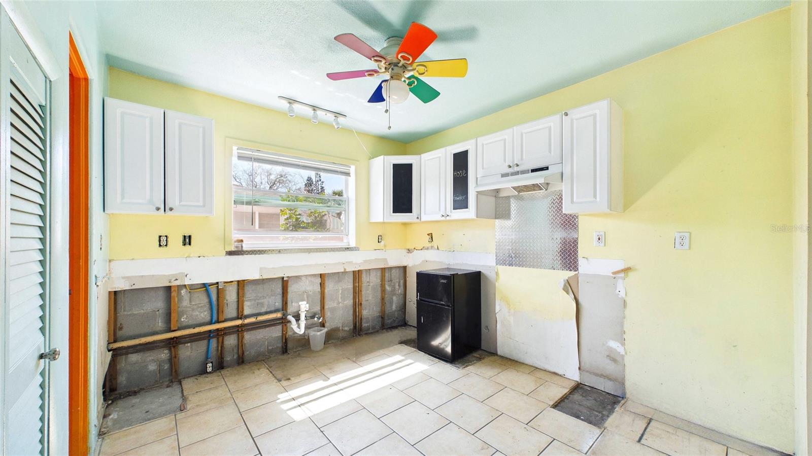 Your kitchen is a blank slate!