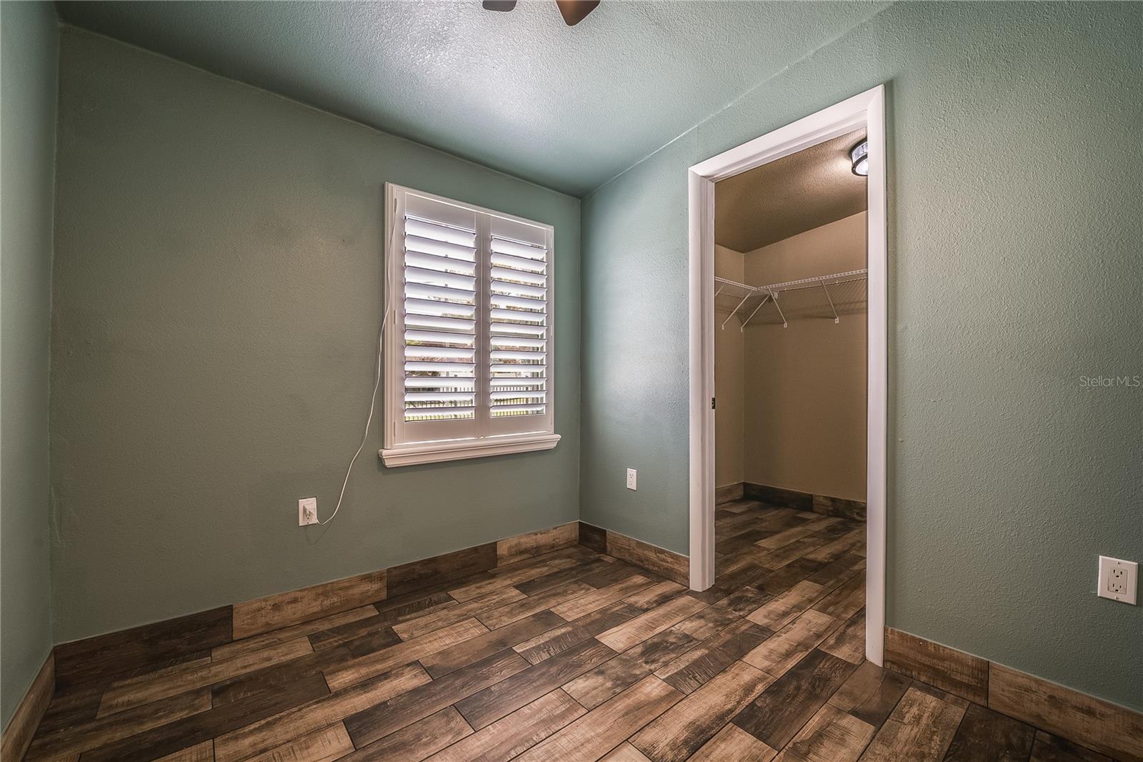 Office/Flex Space with Walk-in closet