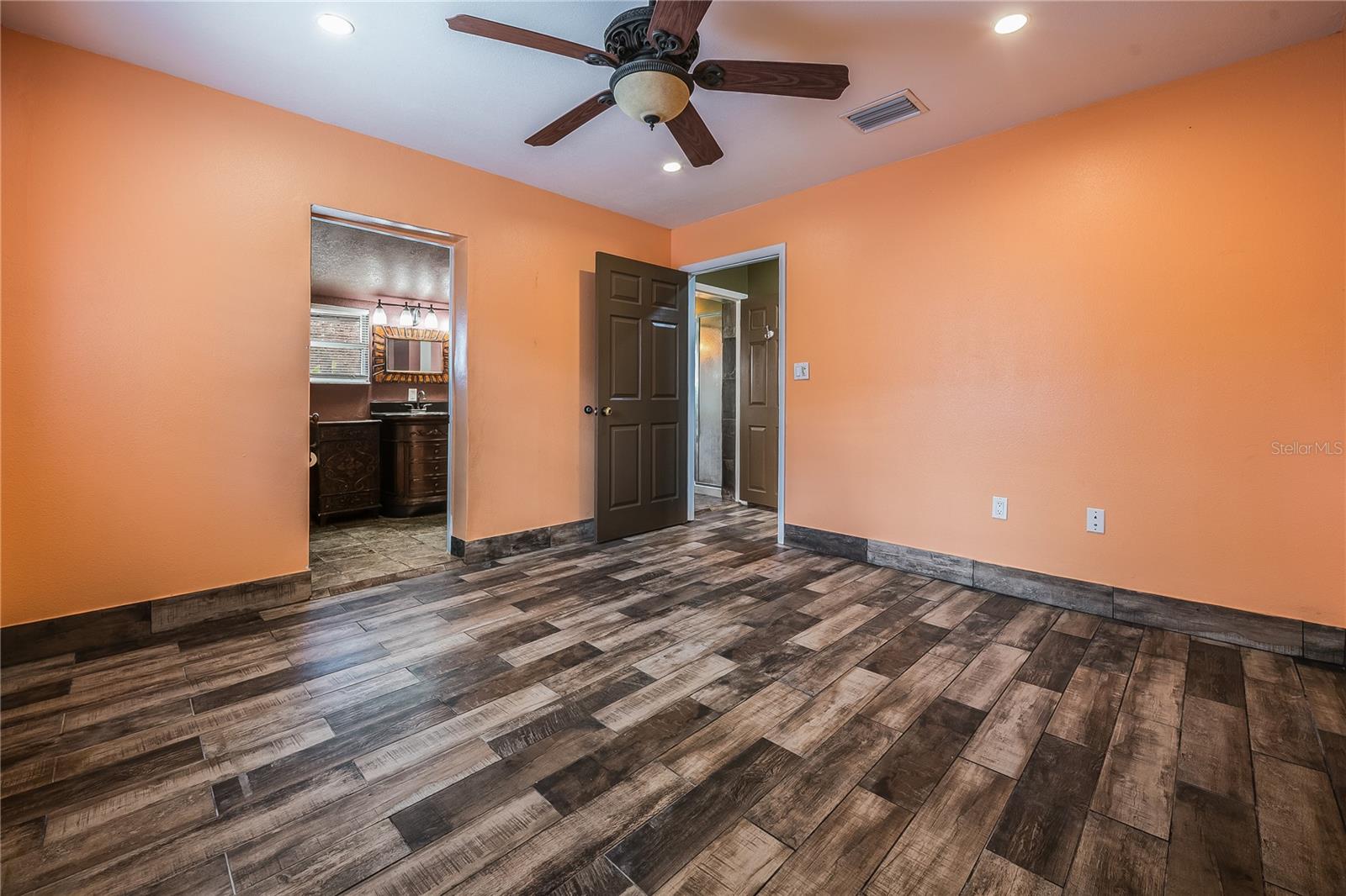 Master Bedroom with ensuite bathroom