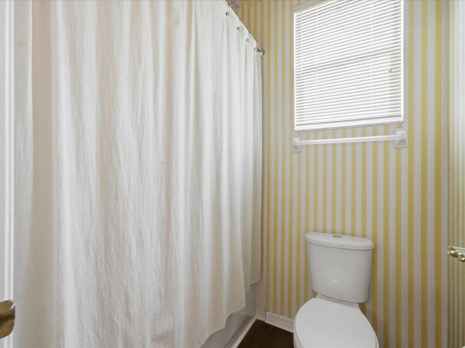 Bathroom #2/Pool bath