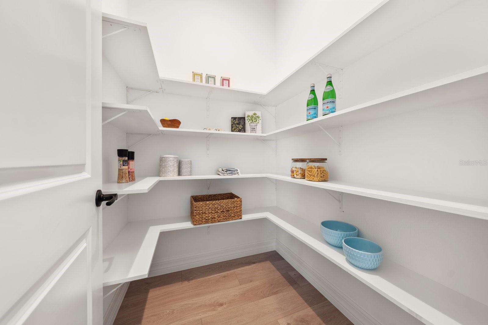 Walk-in Pantry