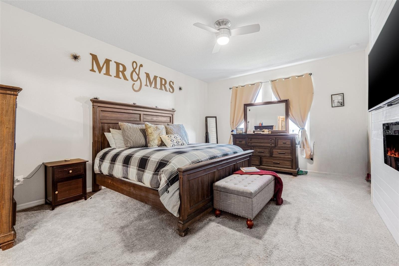 Private Primary Suite (First Floor)