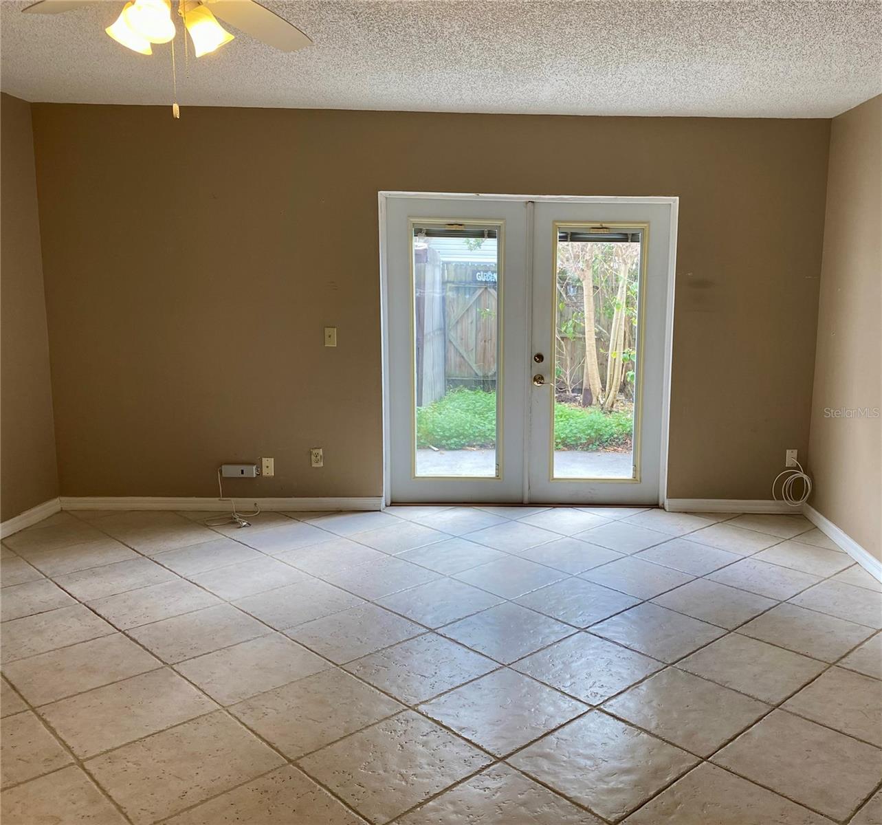 Living Room/View Outside