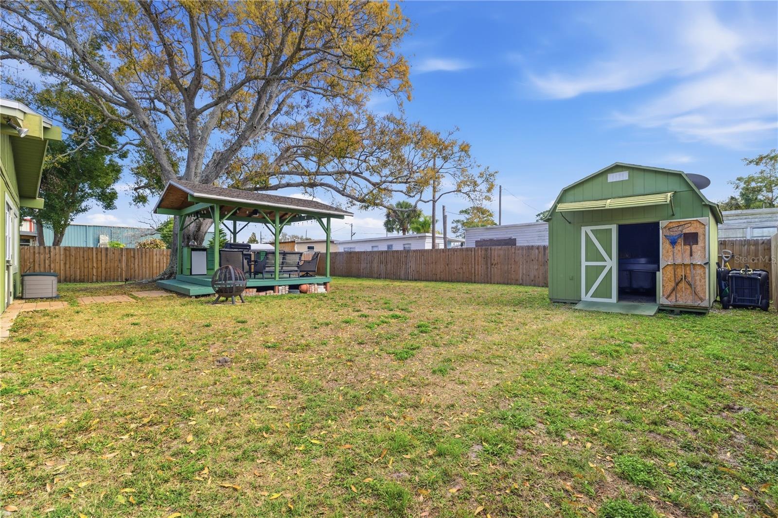 Look at all this space to play! The potential is endless!