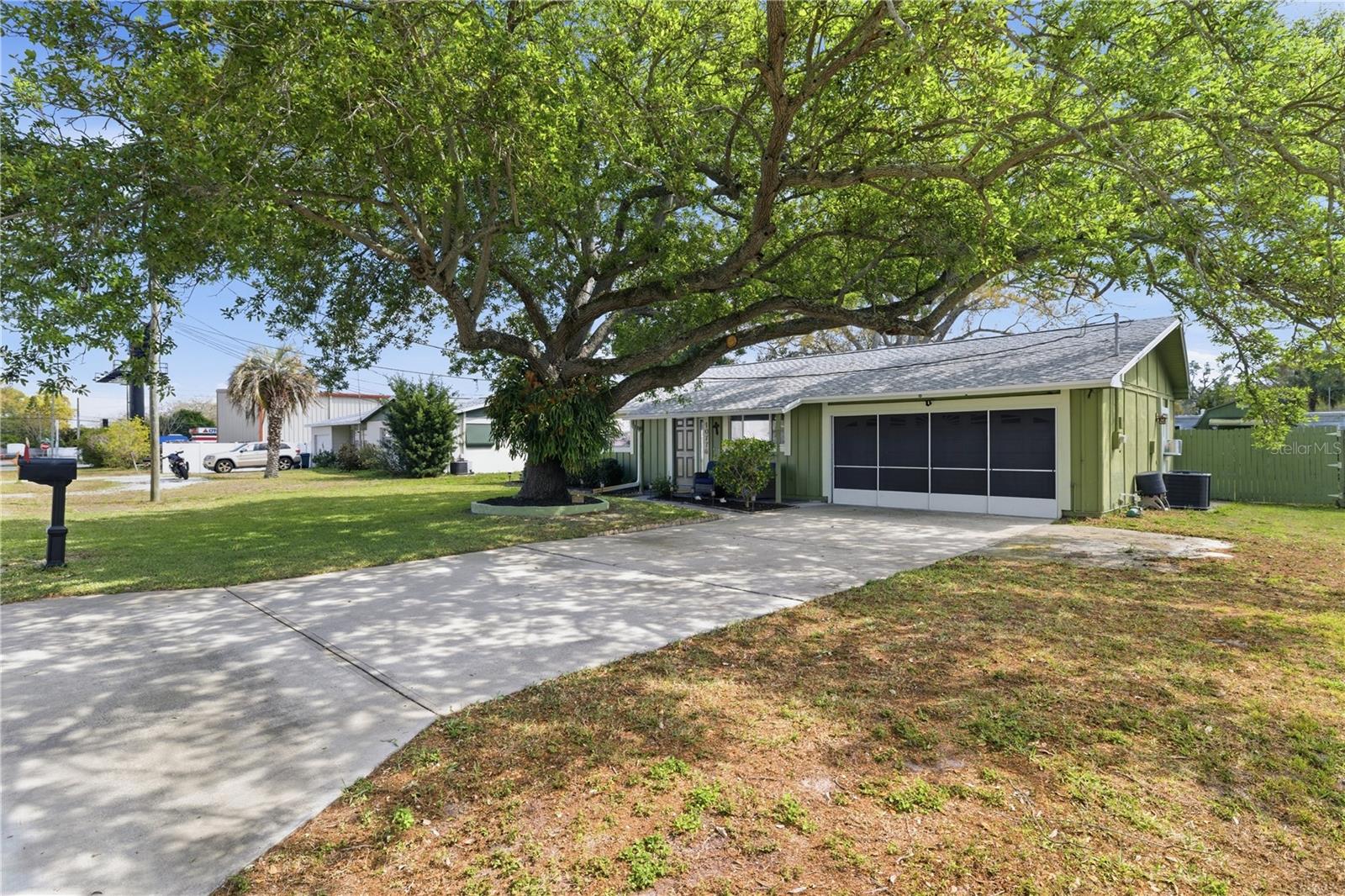 Large driveway is perfect for parking your boat or RV