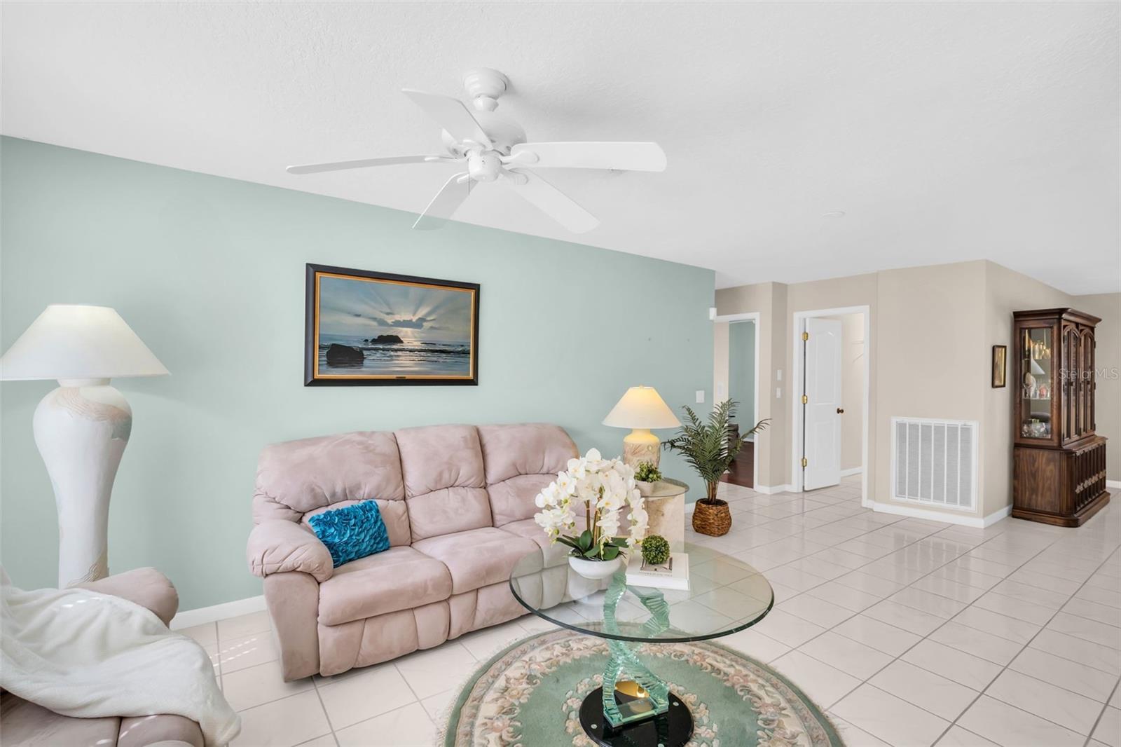 Natural light floods the space~