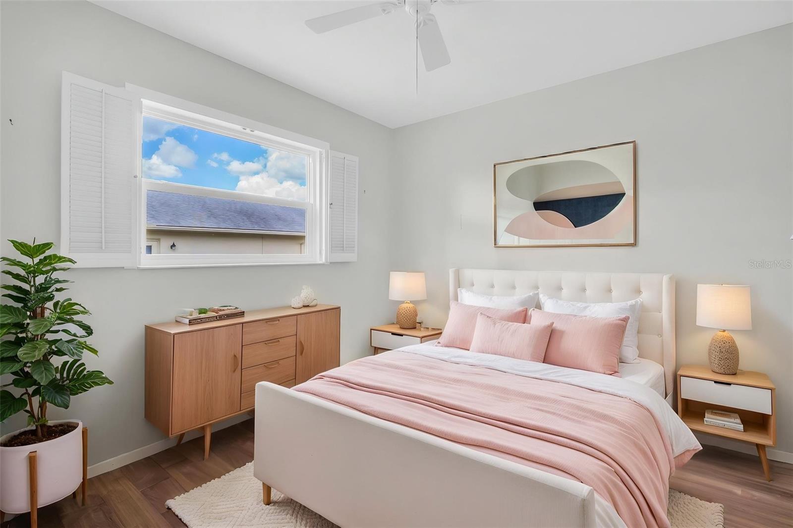 3rd bedroom makes the perfect additional guest suite or would make the perfect craft room~