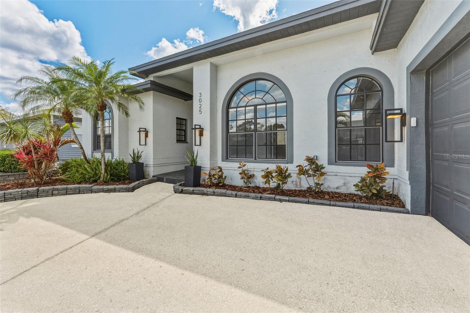 Front Entry with Arched Entry