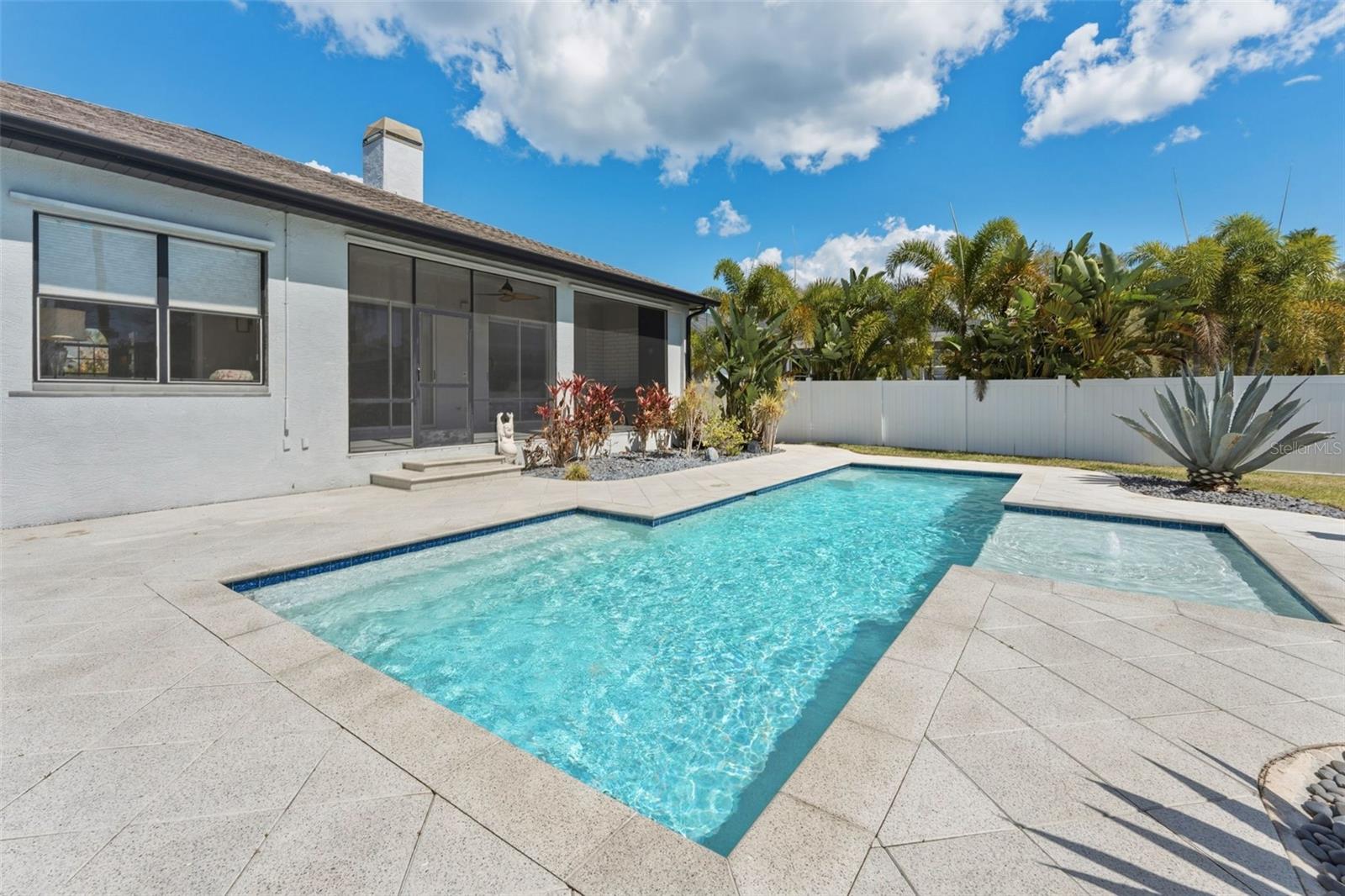 Pool Bubbler and Baja Shelf!