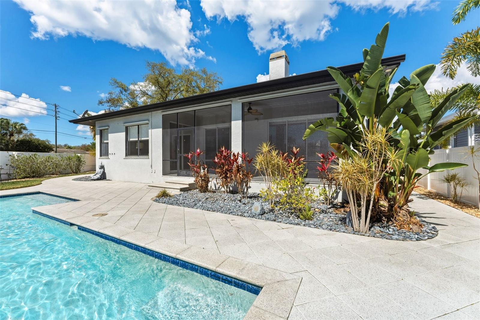 Contemporary Landscaping!